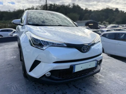 Toyota C-HR 122H GRAPHIC 2WD E-CVT