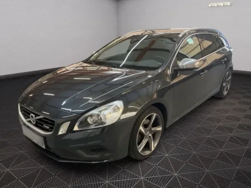 Volvo V60 D5 215ch R-Design Geartronic