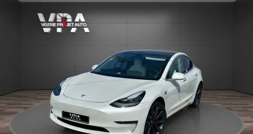 Tesla Model 3 Performance 513 ch – Toit panoramique Sièges chauffants Caméra de recul Autopilot