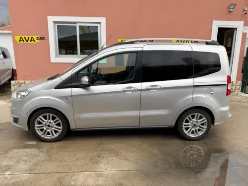 Ford Courier 1.5 TDCi Titanium