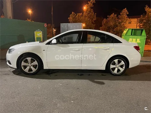 CHEVROLET Cruze 2.0 VCDi 16V LS 150 CV