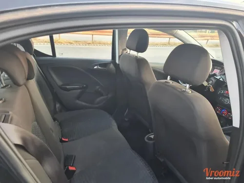 Opel Corsa 1.4 90 BLACK EDITION