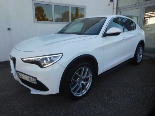 Alfa Stelvio 2.0T 280cv Q4 First Edition BVA