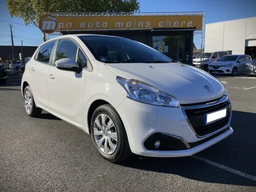 Peugeot 208 affaire BLUE HDI 100 GPS 2PLS 6400 HT 55658 KMS GTIE 3 MOIS