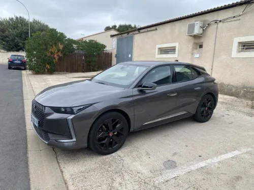 Ds4 1L6 Hybrid 225 EAT8 performance line