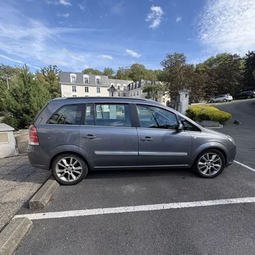 Opel Zafira 1.9 CDTI 150 ch FAP Cosmo