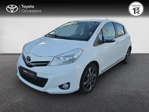 Toyota Yaris 100 VVT-i Design 5p 2013