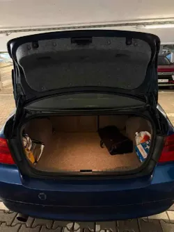 BMW 318 E90