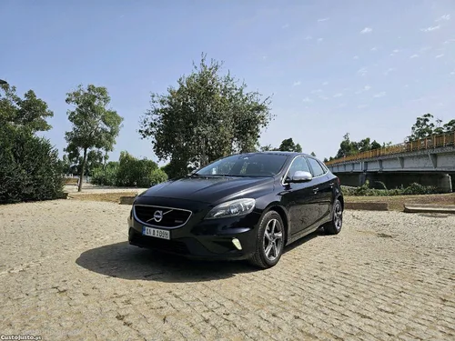 Volvo V40 D4 R-design