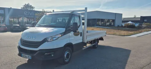 Camion plateau IVECO et plateau RESMA avec ridelles d'occasion