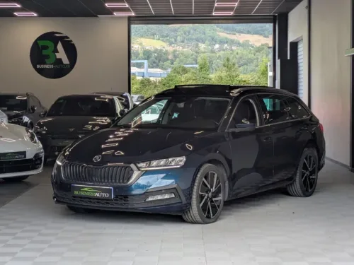 SKODA OCTAVIA COMBI 2.0 TDI 150cv DSG7 Business / Toit Ouvrant / GPS / Camera / ACC