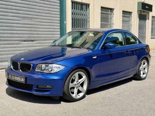 BMW Serie 1 Coupé 125i E82 3.0L 6 cylindres - Boîte manuelle - Montego Blue