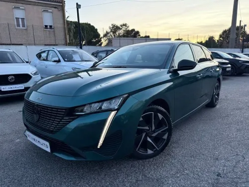 Peugeot 308, SW 130 ch eat8 allure I-cockpit CarPlay sans fil keyless caméra full led garantie 12 mois
