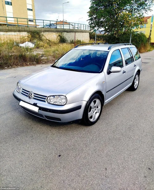 VW Golf 1.4 gasolina ano 2001 impecável