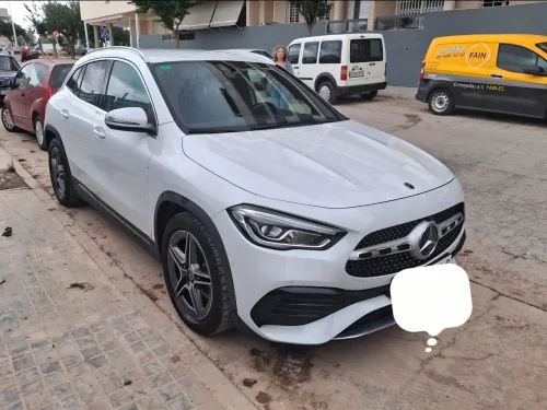 Mercedes-Benz GLA 200 GLA 200d 8G-DCT