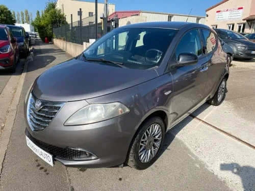 Lancia ypsilon 3 1.2 8v 69 platinium