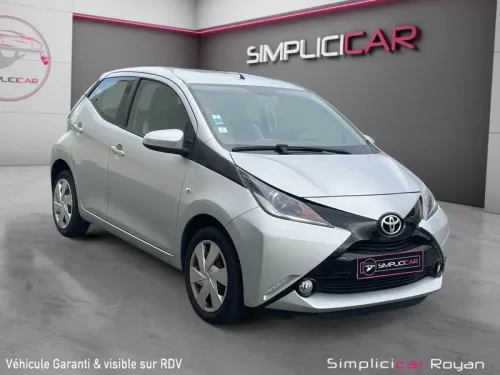 TOYOTA AYGO 1.0 VVT-i 69ch x-play x-shift 5p 69Ch Garantie 12 mois