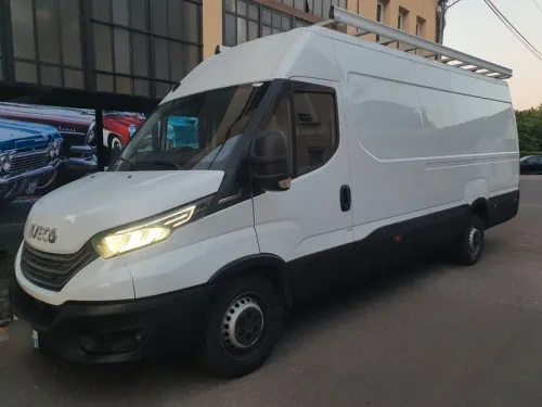 Iveco daily fgn 35s 18h q-leaf hi-matic 8 180ch v16 prix 24990e