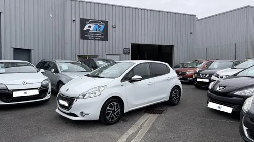 PEUGEOT 208 1.4 HDI 68CV STYLE 5P GARANTIE