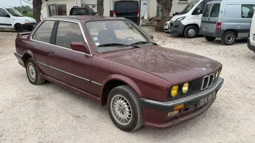 BMW 323 i E30 150cv Coupé Kit Mtech1 origine même propriétaire depuis 36 ans