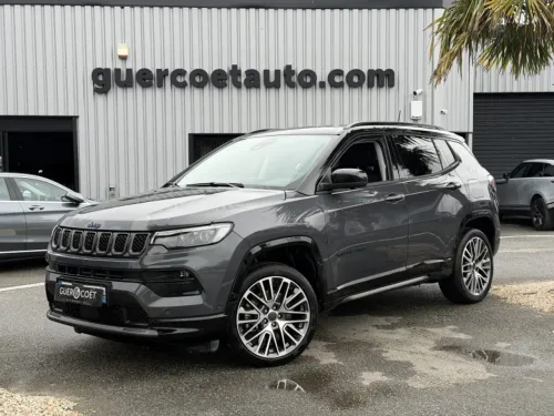 Jeep Compass 1.3 TURBO T4 240CH PHEV 4XE SUMMIT AT6 EAWD