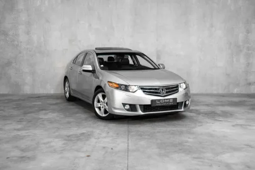 Honda Accord (VIII) Berline Executive BVA 2.4 i-VTEC 201 CH - Toit Ouvrant - Audio Premium - Sièges Électriques - Xenon - 1ère Main - Historique d'entretien