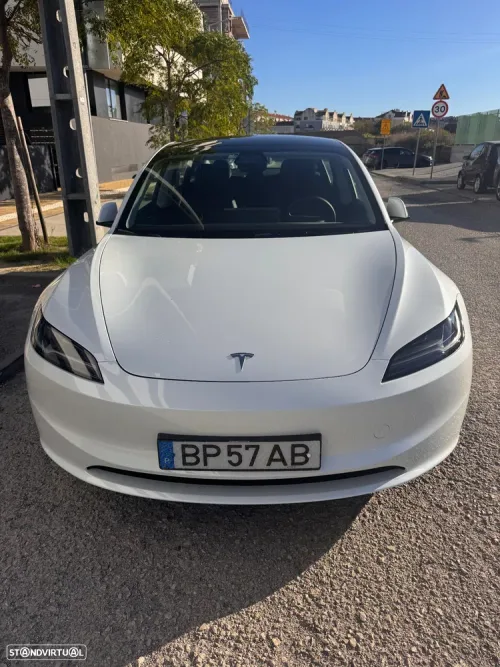 Tesla Model 3 Tração Traseira