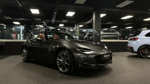 Mazda MX-5 Skyactiv-G Kazari