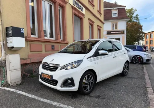Peugeot 108 1.2 vti 82 feline top camera de recul garantie 6 mois