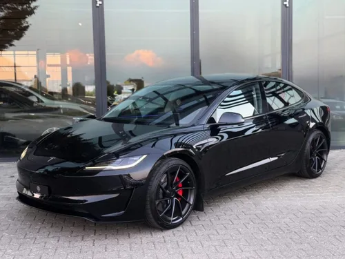 TESLA Model 3 Dual Motor Performance AWD / Highland / HW4