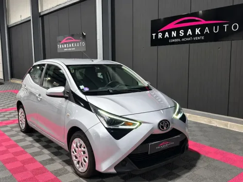 TOYOTA AYGO X-PLAY 72 Ch + CAMÉRA DE RECUL + APPLE CARPLAY + BLUETOOTH + CLIMATISATION + RÉGULATEUR DE VITESSE