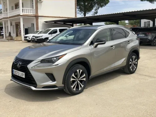 Lexus NX 2.5 300h Premium 2WD
