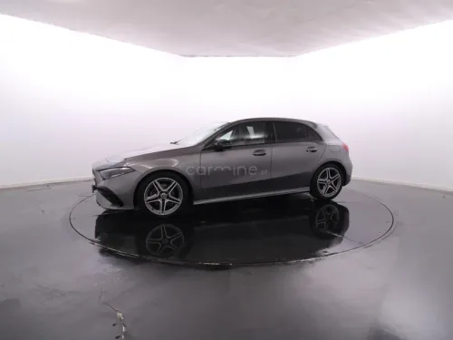 Mercedes Classe A A 180 A180 d AMG Advanced Plus Cx. Aut. GPS / Vidros Escurecidos / Teto Panoramico / JLL