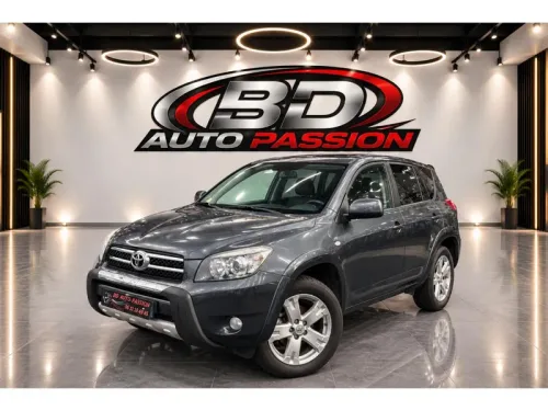 TOYOTA RAV 4 2.2l D-4D VXE FUlL options / radar, cuir chauffant, toit ouvrant / reprise possible