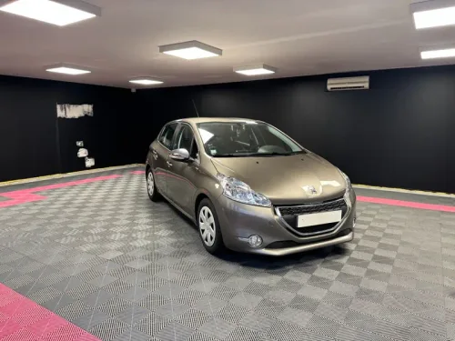 PEUGEOT 208 1.6 e-HDi 92ch FAP BVM5 Urban Soul