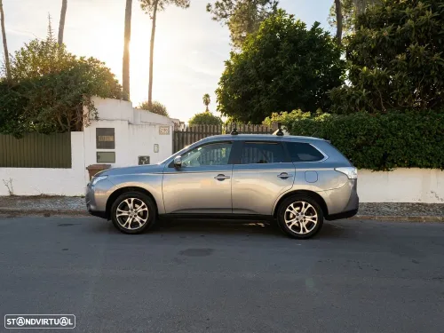 Mitsubishi Outlander 2.2 DI-D Intense+