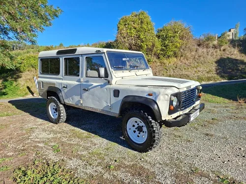 LAND-ROVER Defender 110 2.5TD5 SW E