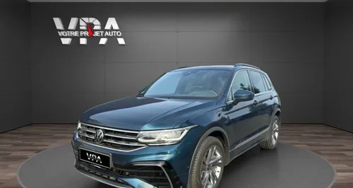 Volkswagen Tiguan R-Line eHybrid 245 ch – Toit panoramique IQ.Light Matrix LED Caméra 360° Digital Cockpit Pro