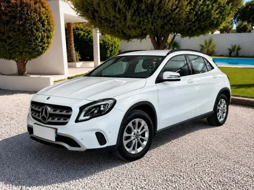 MERCEDES GLA 180 INSPIRATION 122Ch