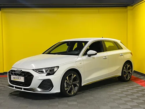 AUDI A3 Sportback 1.5 40 TFSI e - 204 CV BV S-Tronic / GPS / HAYON ELECTRIQUE