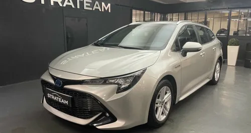 Toyota Corolla 1.8 122H DYNAMIC BUSINESS