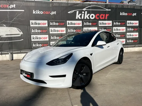 Tesla Model 3 Standard Range Plus RWD