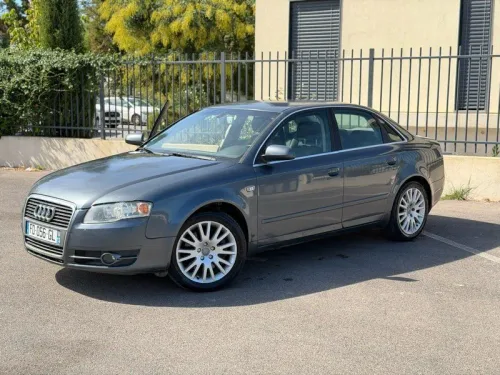 Audi A4 V6 2.5 TDI 163 CH boîte automatique