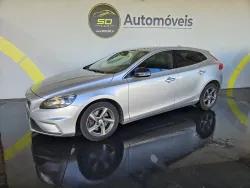 Volvo V40 2.0 D4 R-Design