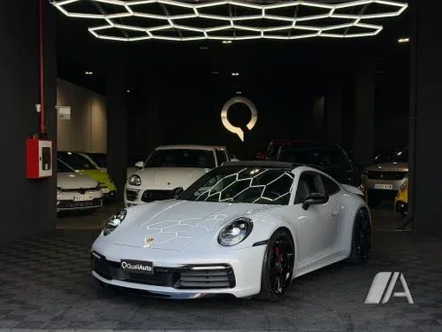 PORSCHE 911 Carrera 4S