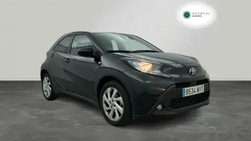 Toyota Aygo X Cross Play