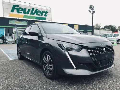Peugeot 208 toit pano