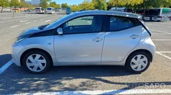 Toyota Aygo 1.0 X-Play+AC de 2015