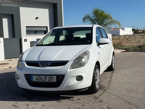Hyundai i20 20