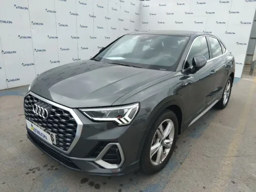Audi Q3 45 TFSIe S line S-tronic